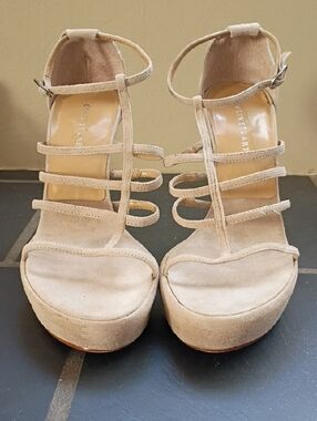 Colin Stewart Light Beige Suede Multi-Strap Platform Sandals | Size 7